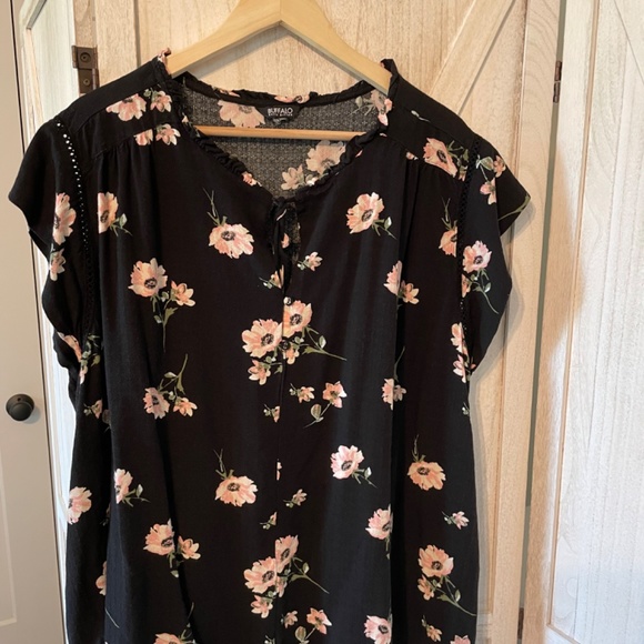 2 Blazer, one top bundle - Picture 4 of 8